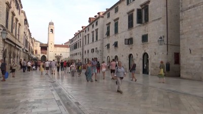 Policija u samo sat vremena pronašla lopova koji je ukrao mobitel u Dubrovniku